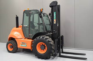 Rent a rough terrain forklift truck
